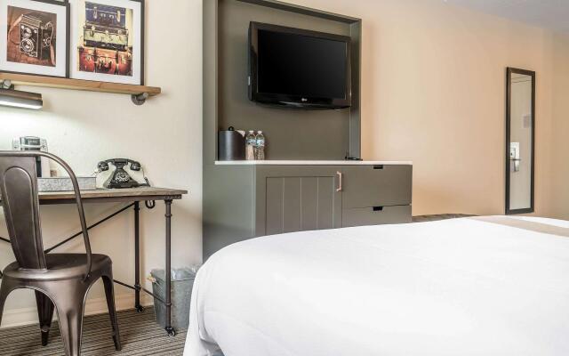 enVision Hotel St. Paul South