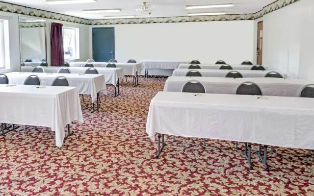 Super 8 Ohare Chicago Elk Grove Village