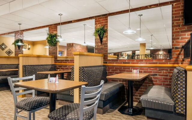 Ramada Hotel & Conference Center by Wyndham Paintsville