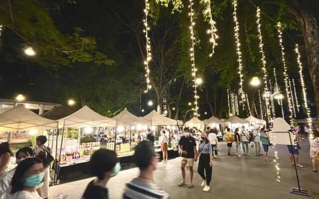La habana 54 with large balcony and pool view!