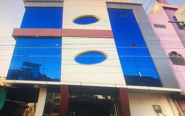 Oyo 1021 Hotel Gayatri Residency