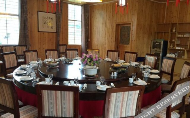 Xinnong Court Hotel