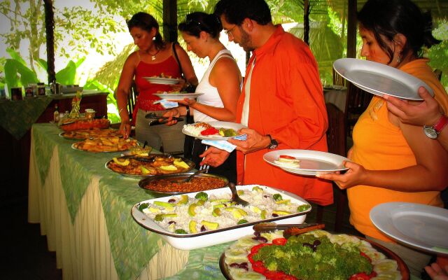 Amazon Eco Tours & Lodge