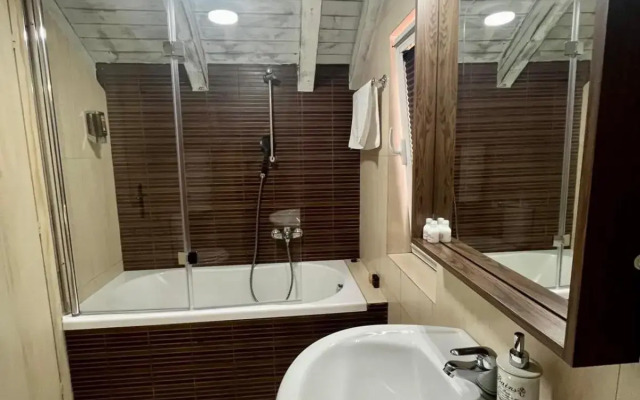 Tianis Apartments