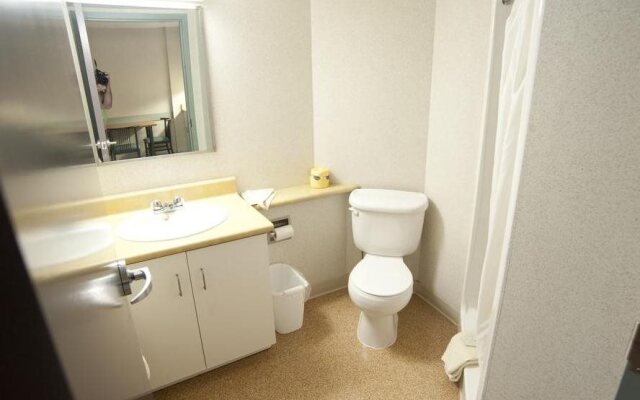 Residence & Conference Centre - Barrie