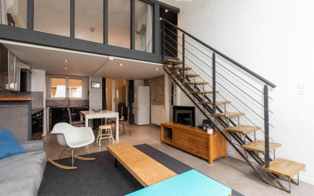 Dify Le Lodge D'ainay