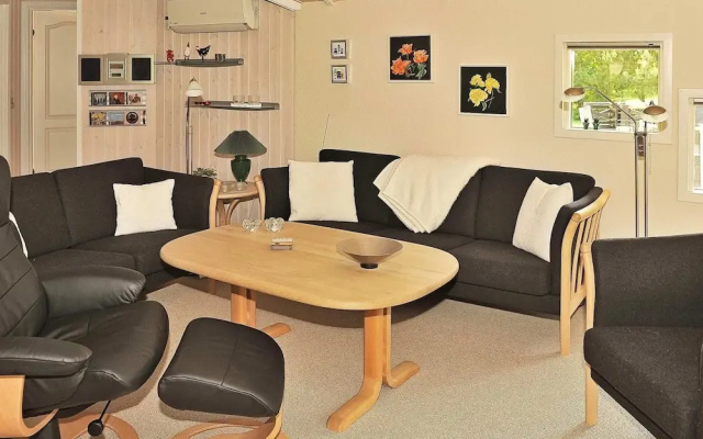 8 Person Holiday Home in Oksbol-by Traum