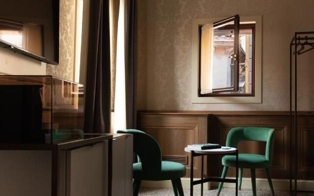Eight Venezia
