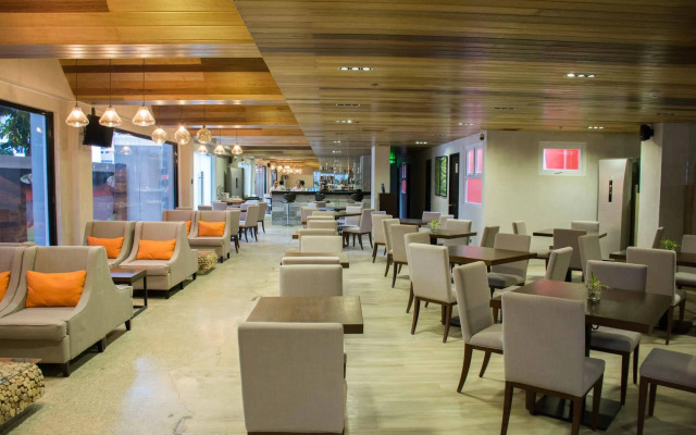 Cebu Uncle Tom's Cabin Hotel powered by Cocotel