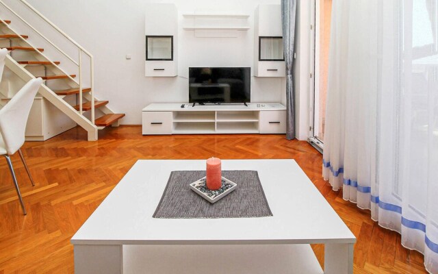 Amazing Apartment in Tucepi With 1 Bedrooms and Wifi