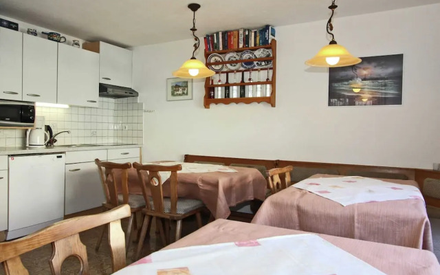 Spacious Apartment in Fügen near Ski Area
