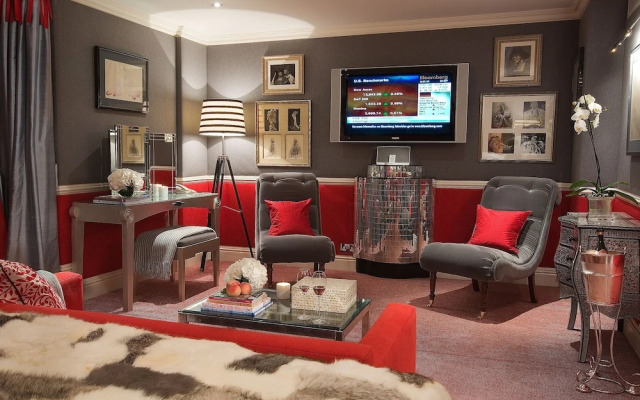 The Milestone Hotel  Apartments