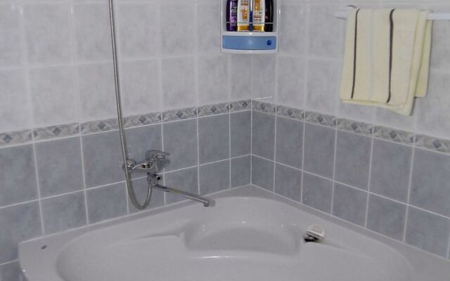 Apartment Ante - with large terrace : A1 Primosten, Riviera Sibenik