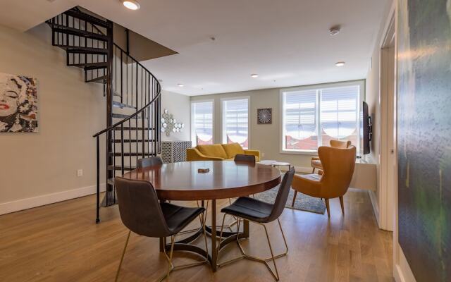 Deedee's Lofts at Grove II