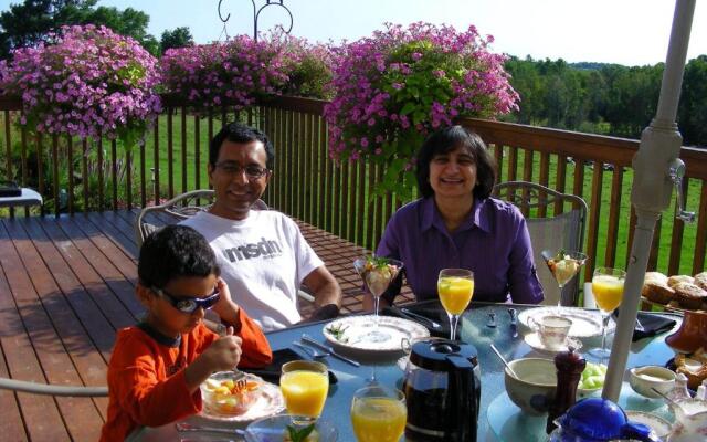 Golden Pathways Retreat and B&B