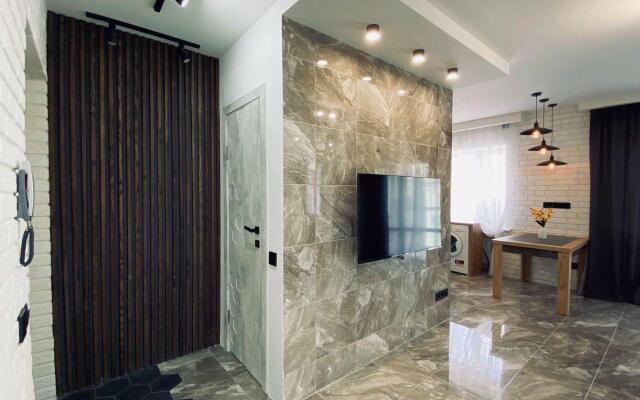 Ya doma on Kommunarov Street 5