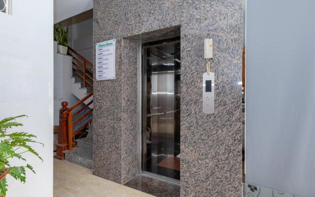 OYO 1028 Flower House Apartment