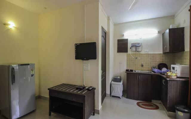 OYO 10725 Home 1BHK near Dil Chahta hai Fort