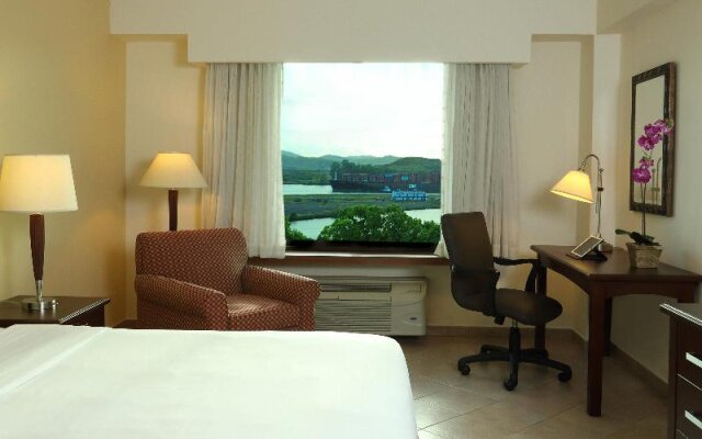 Holiday Inn at the Panama Canal