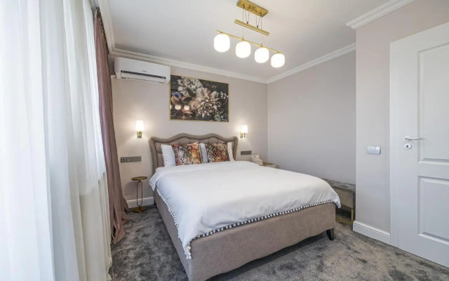Bright House Cantemir