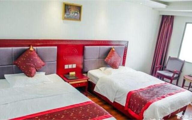 Emeishan Sanyuan Shuzhuang Home Stay