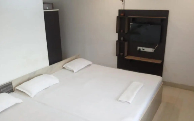 STAYMAKER Gharana Resort