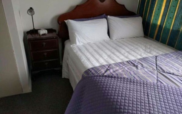 Airport Silver Fern Accommodation