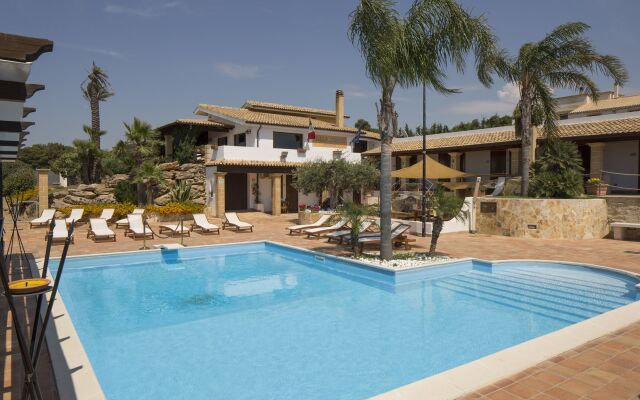 Villa Carlo Resort