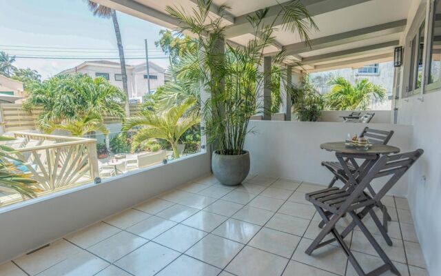 Relaxing Central Bright Shared Pool Garden