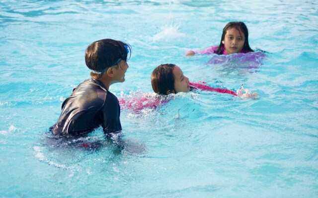 Hana-Natsu Resorts Pool
