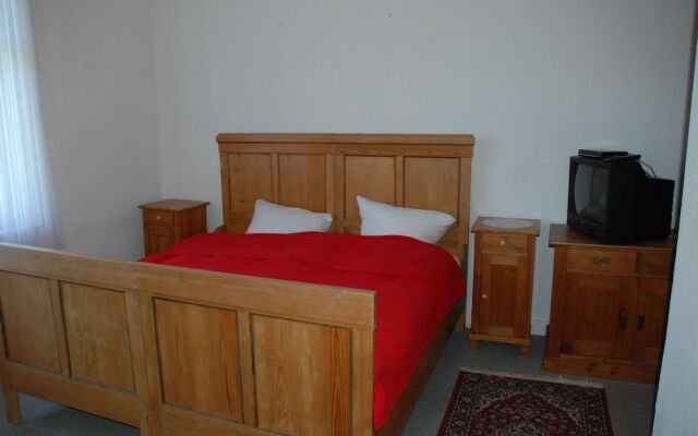 Hotel Schwarzaquelle