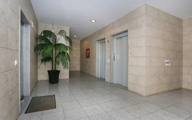 3-bedroom Apt, Sleeps 6, Pool, Gym & Jacuzzi