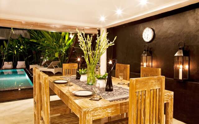 Black & White Villa