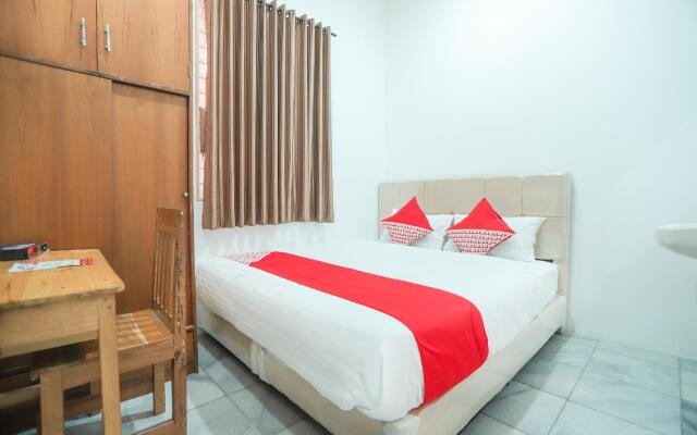 OYO 150 Harmoni Residence