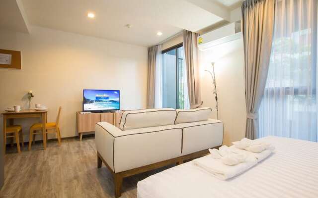 The Deck Condo Patong by VIP