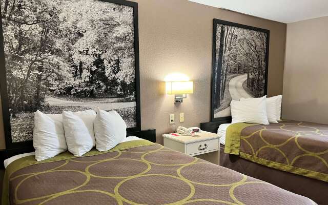 Super 8 by Wyndham Indianapolis/Emerson Ave
