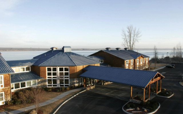 River Lodge And Grill