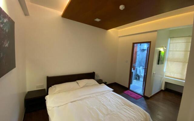 Luxury 3 Room Apartment by Oboe