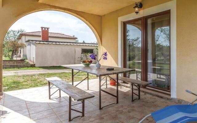 Awesome Home in Barban-rebici With Wifi and 2 Bedrooms