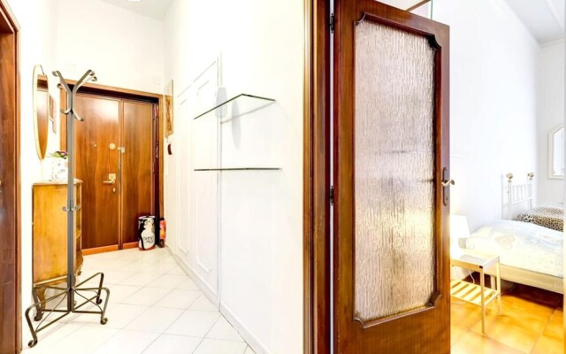 Apartment With 2 Bedrooms In Roma With Furnished Balcony And Wifi 130 Km From The Slopes