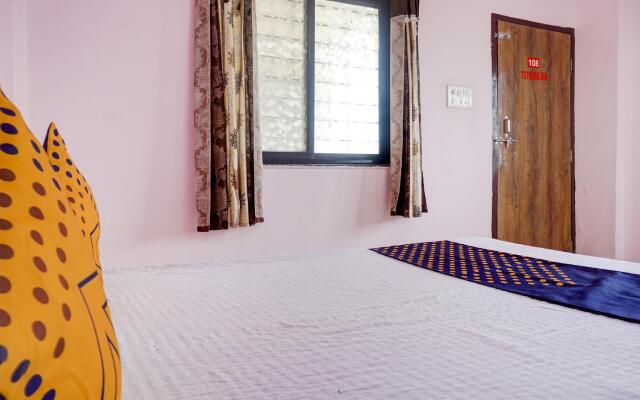 SPOT ON 82076 Hotel Jyoti Palace Lodging