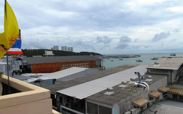 P72 Hotel Walking Street Pattaya