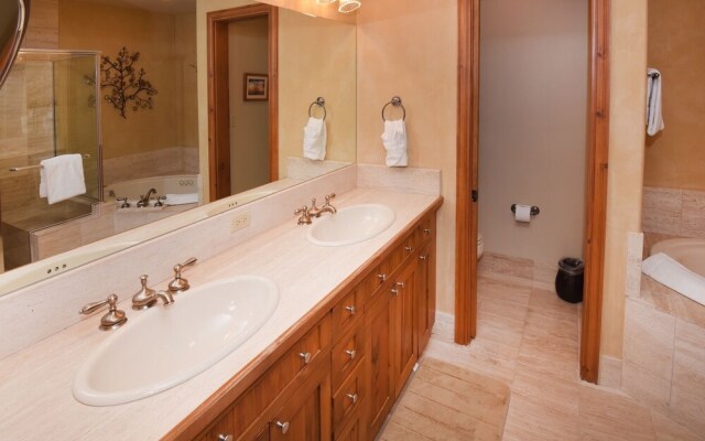 Ski In/out Lodge With Private Lifts, 2br 2ba Next To Golf 2 Bedroom Condo by RedAwning