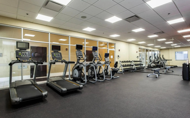 Courtyard by Marriott Montreal West Island/Baie D'Urfe