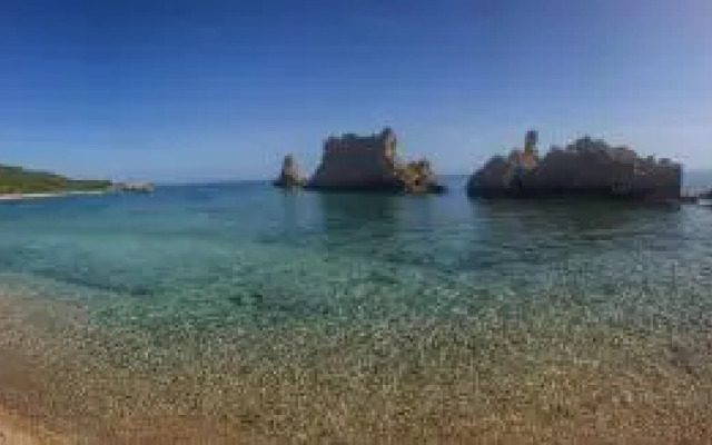 Artolithia Apartments