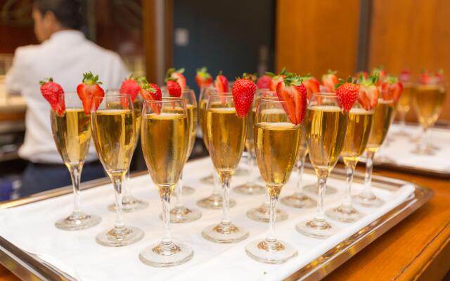 Queen Elizabeth 2 Hotel by Accor