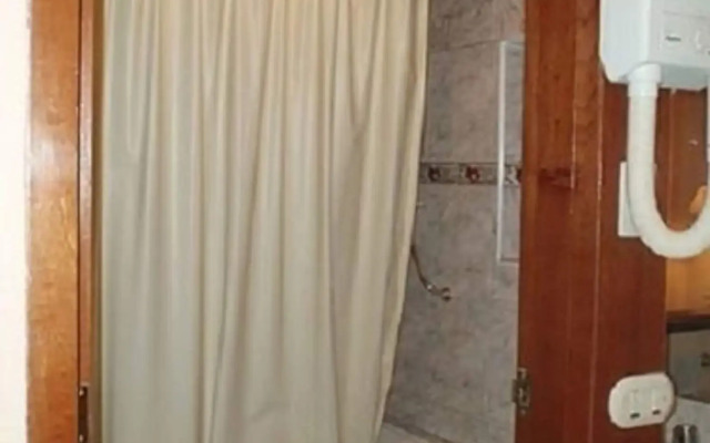 Del Prado Inn