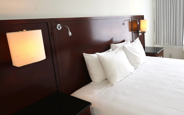 Travelodge by Wyndham Hotel & Convention Centre Quebec City