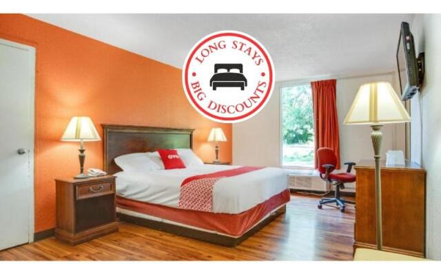 OYO Hotel Mona Lake Muskegon