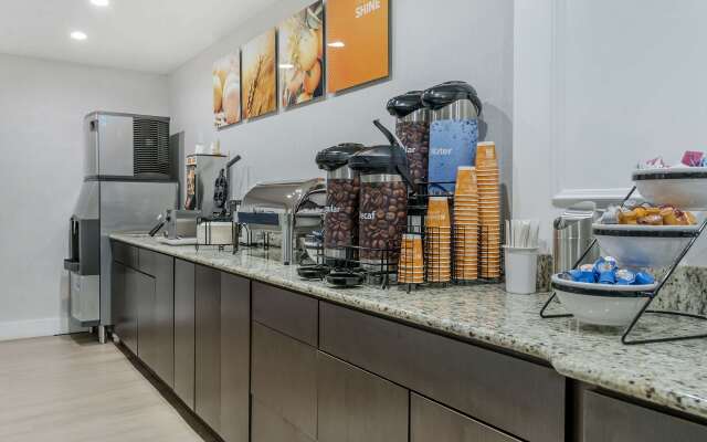 Comfort Inn Plainwell